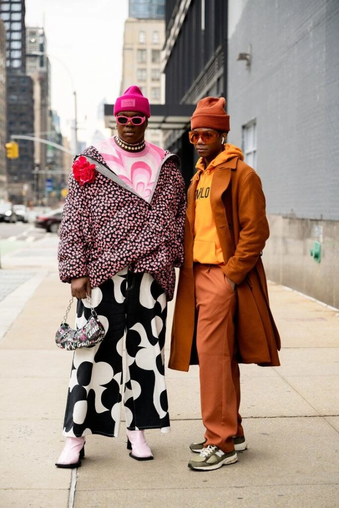 Así se luca el camp style en el street style.