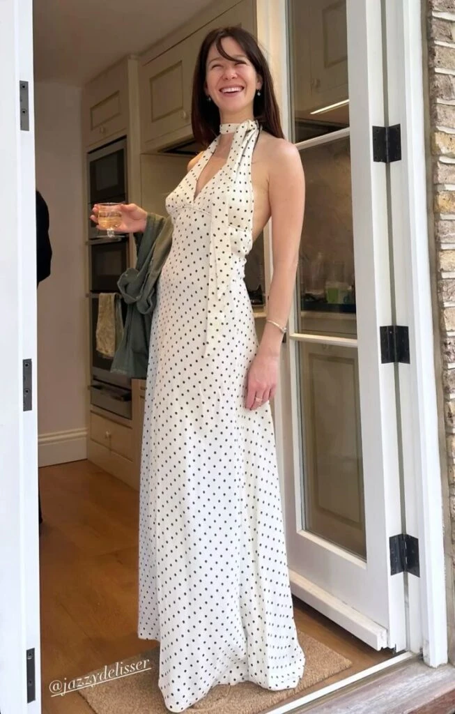 Así se lucen los polka dots dress esta primavera.