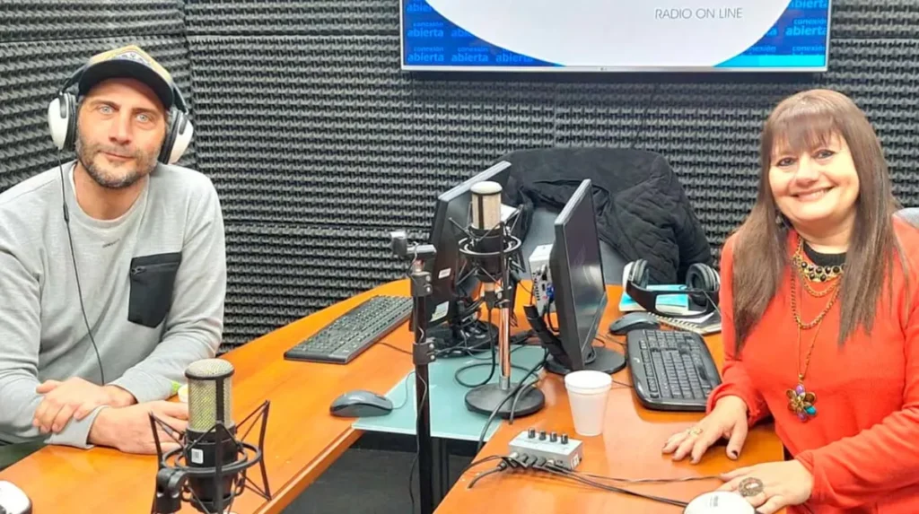 Luciano Cáceres en "Sola en los bares".