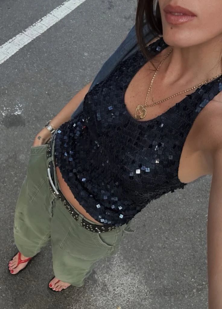 así se lleva la nueva versión del tank top la primavera que viene