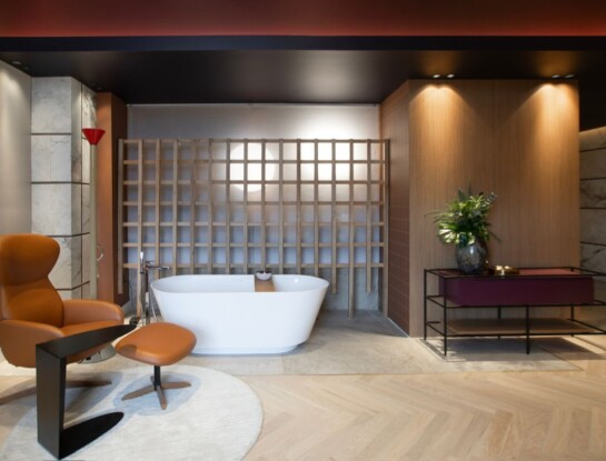 Los nuevos talentos en Casa FOA 2025: un baño y vestidor maximalista, urbano y relajante