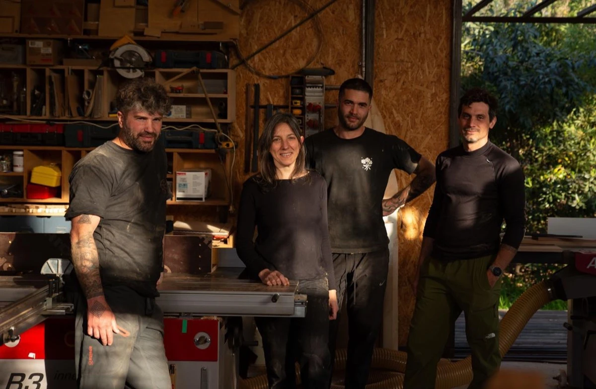 Taller de Ebanistería experimental y tradicional cofundado por los hermanos Juan y Leandro Ballesteros en Villa Urquiza,