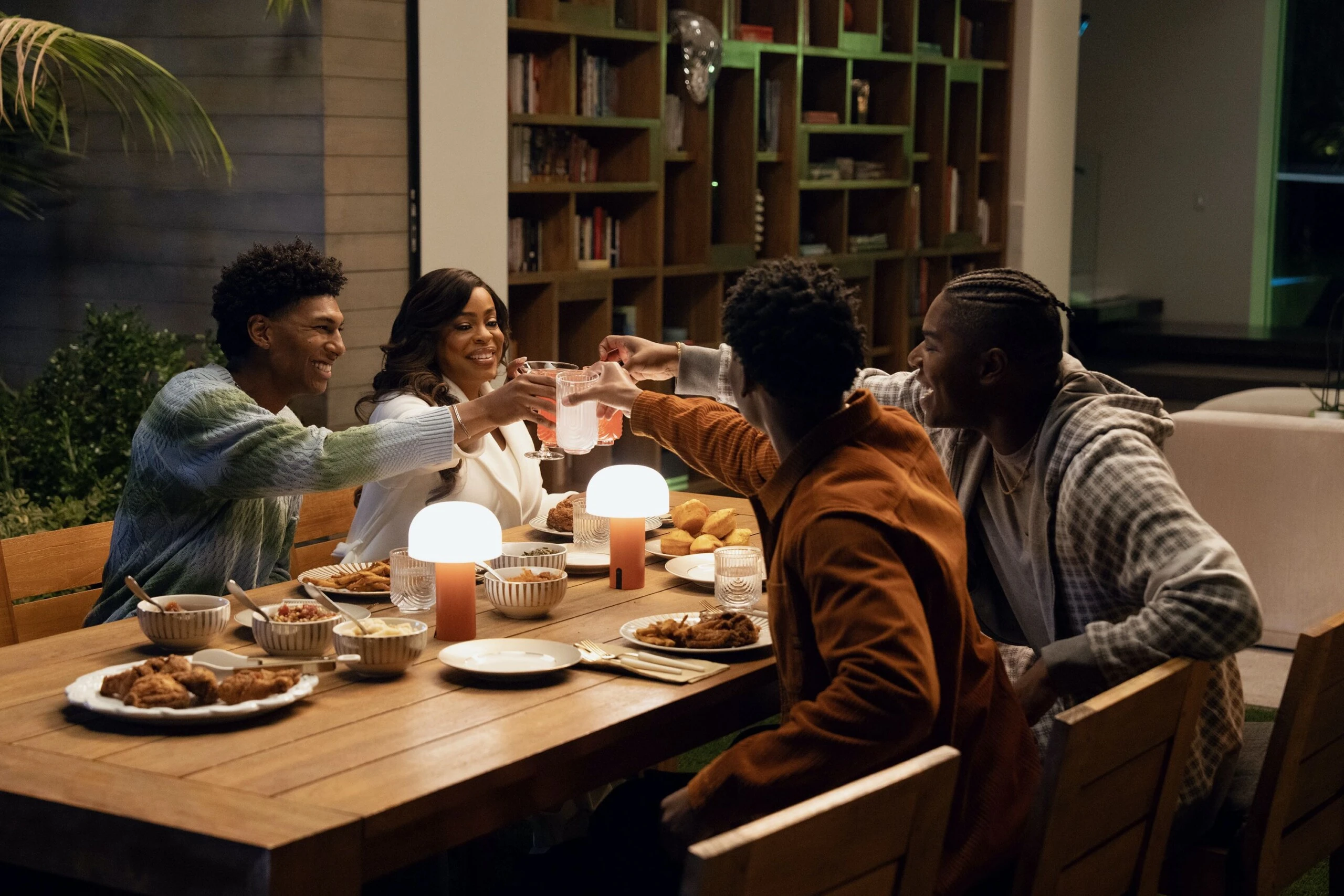 Todo Vale: Kim Kardashian debuta en una serie de Ryan Murphy junto a Glenn Close, Naomi Watts y Sarah Paulson