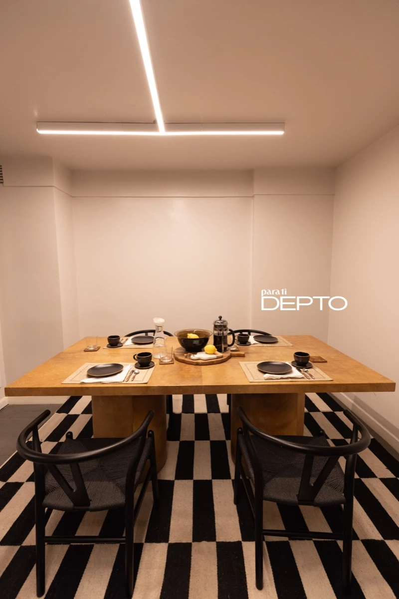 El comedor diario y el lugar para recibir a la familia y amigas. 