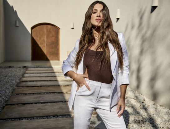 Armesto presentó su verano 2026: vestidos etéreos, sastrería contemporánea y total denim