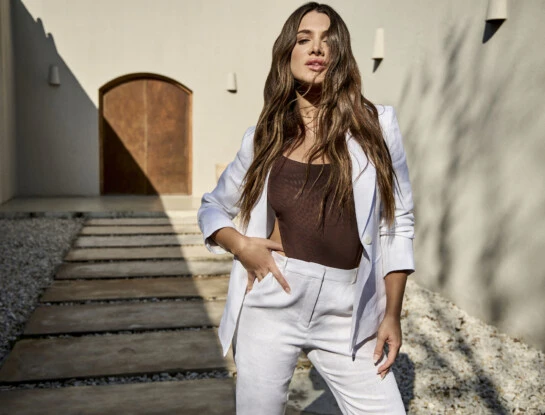 Armesto presentó su verano 2026: vestidos etéreos, sastrería contemporánea y total denim