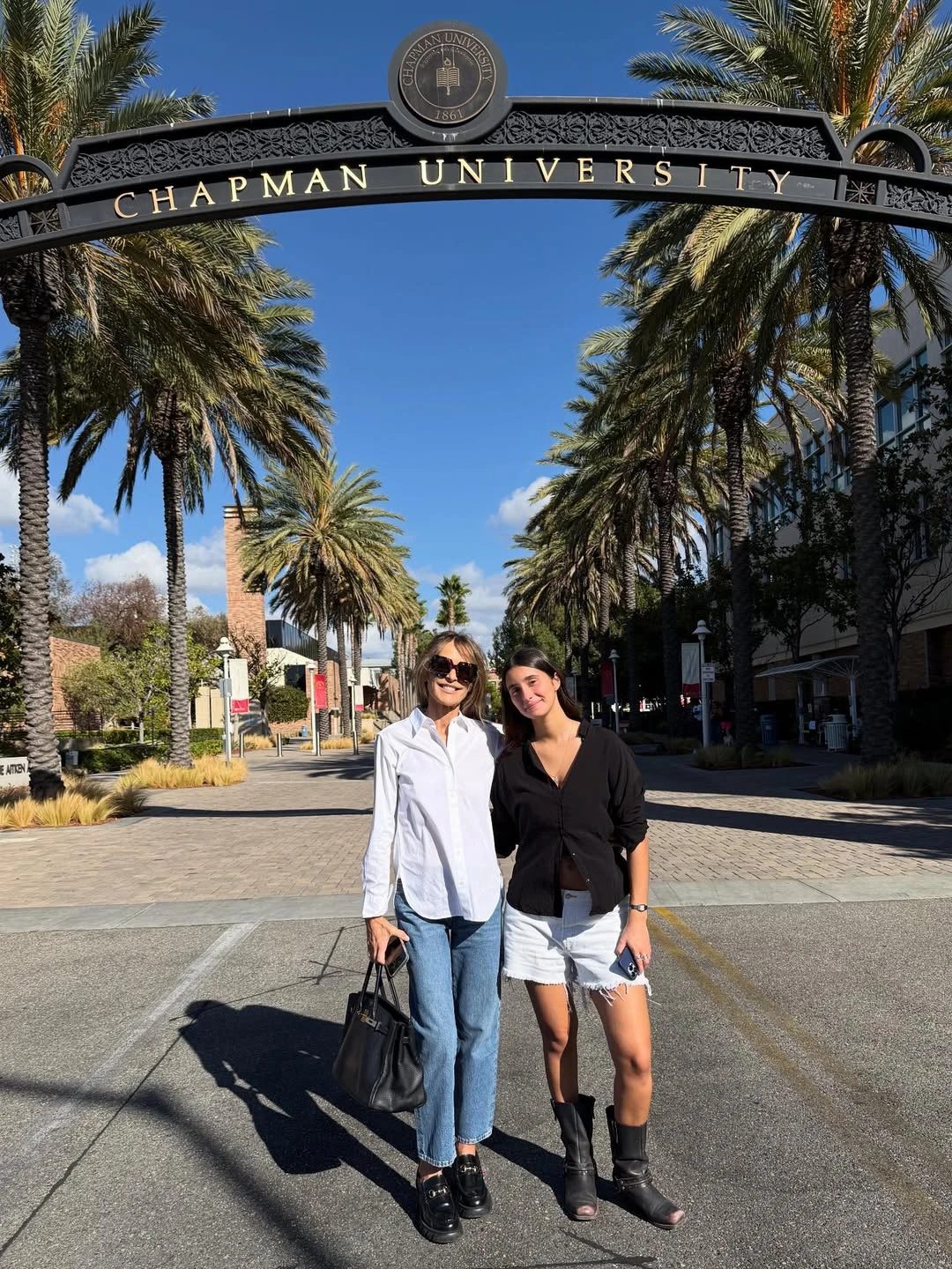 Azul Giordano y Rossella Della Giovampaola en California