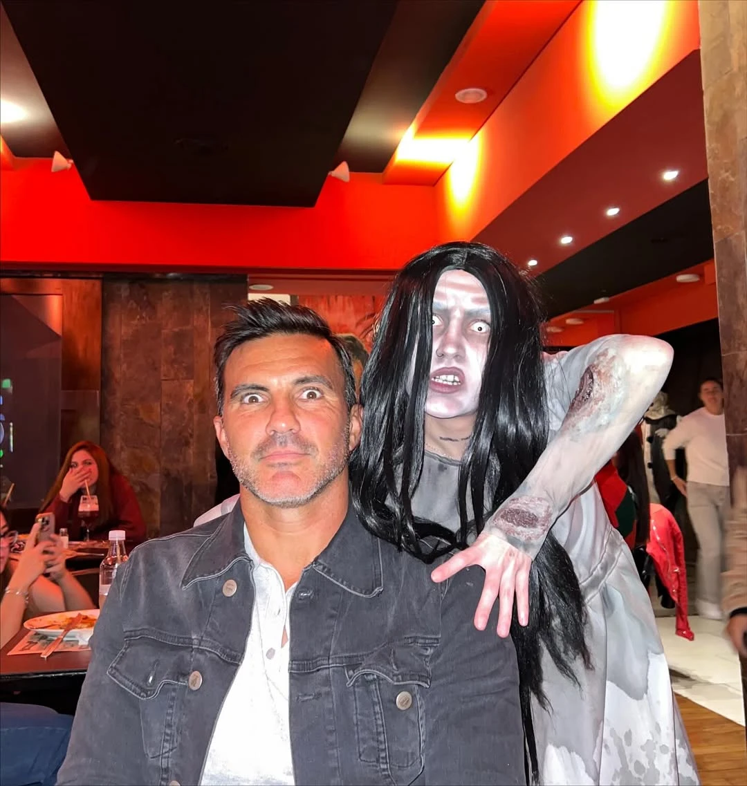Así fue la celebración de Indiana Cubero con su papá y Mica Viciconte: un festejo nocturno con temática Halloween