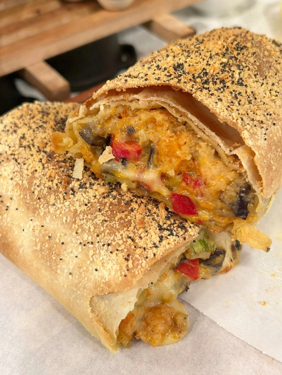 Strudel de queso blanco, vegetales y hierbas