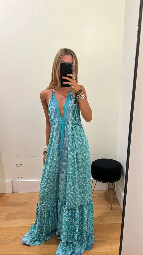 Los maxi vestidos son ideales para lucir el ibiza style.