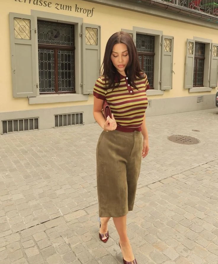 Así se lleva esta remera que marca tendencia.