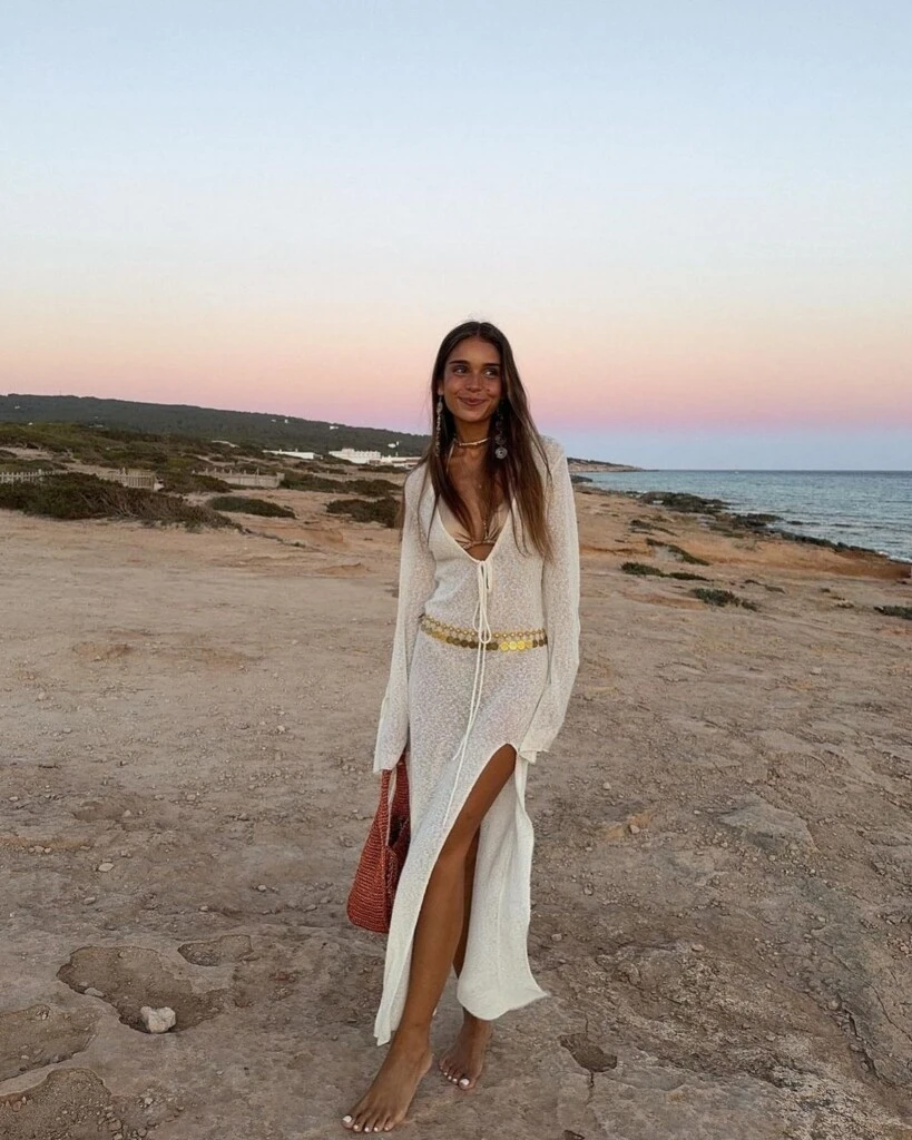 Los maxi vestidos son ideales para lucir el ibiza style.