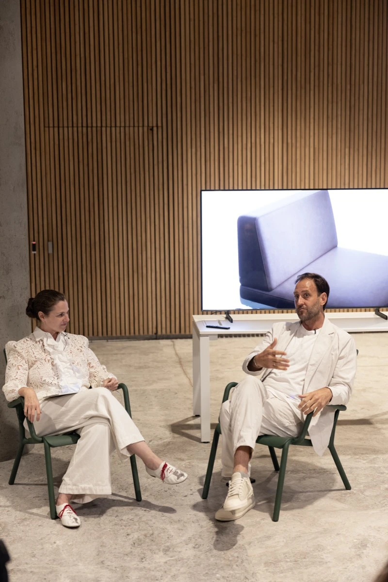 Luisa Norbis llevó adelante la charla -cálida e inspiradora- con Alexander Lotersztain. 