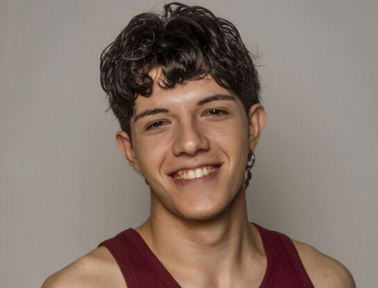 "La música me salvó": la historia de resiliencia de Nicolás Behringer, finalista de La Voz por el team Luck Ra