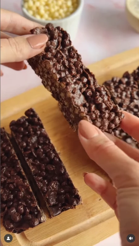 Barritas fáciles de chocolate, coco y quinoa