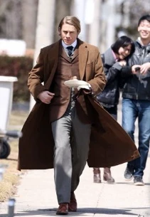 Después de su increíble transformación para Monster: qué películas series con Charlie Hunnam podés ver