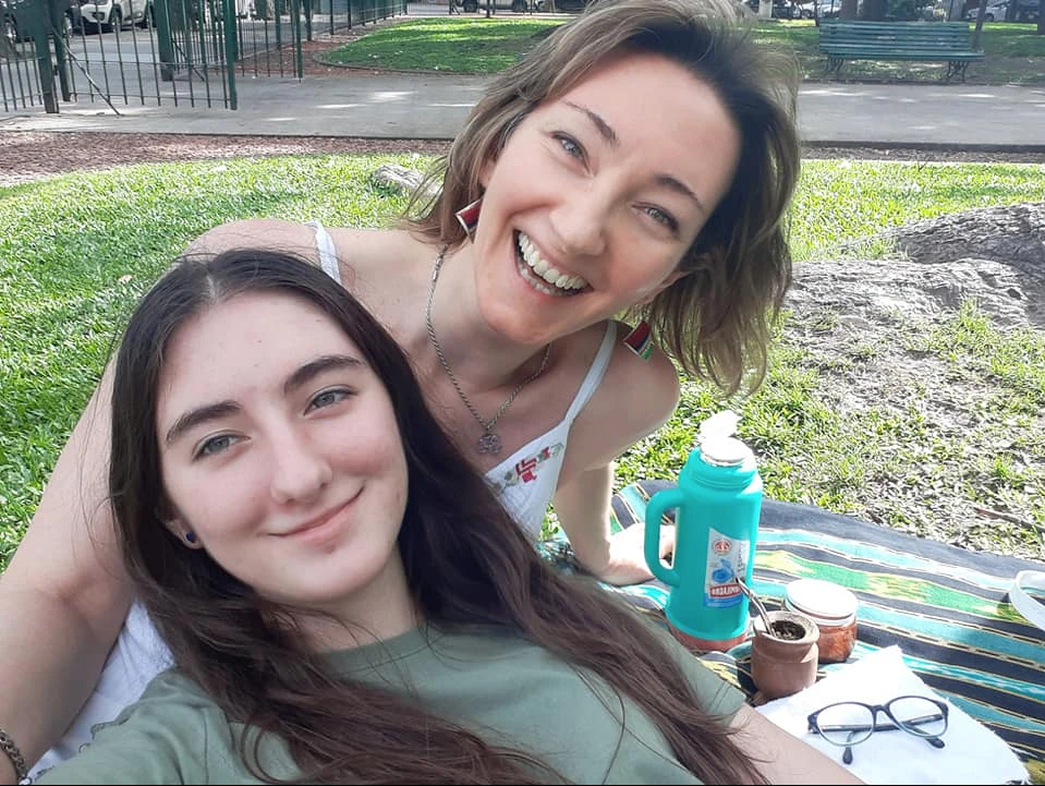 María Eugenia Karall junto a su hija Dolores en una foto de 2021. Foto Facebook