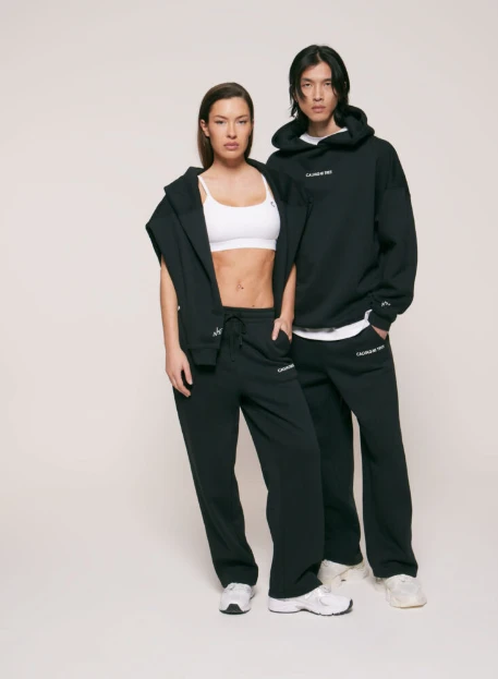 Inspiración japonesa: el concepto de Ikigai, la nueva cápsula de Caro Calvani co creada con su marido Nicolás Tagliafico.