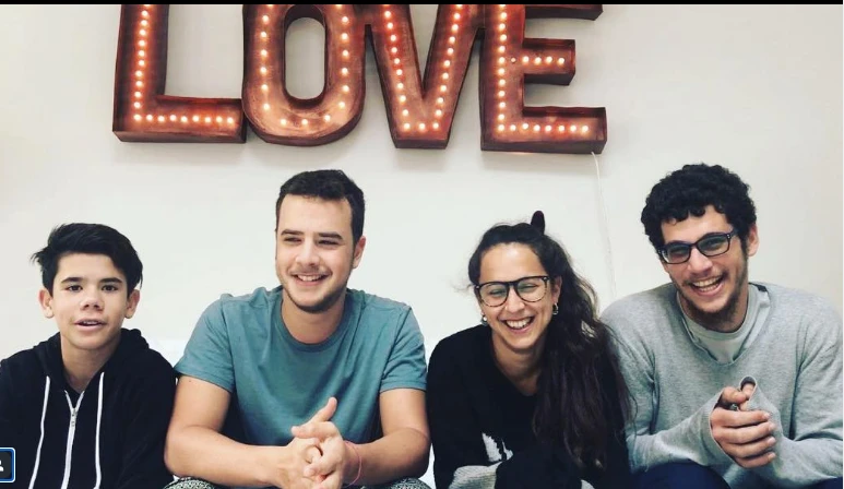 Iara Weich y sus hermanos, Jerónimo, Tadeo y Tomás 