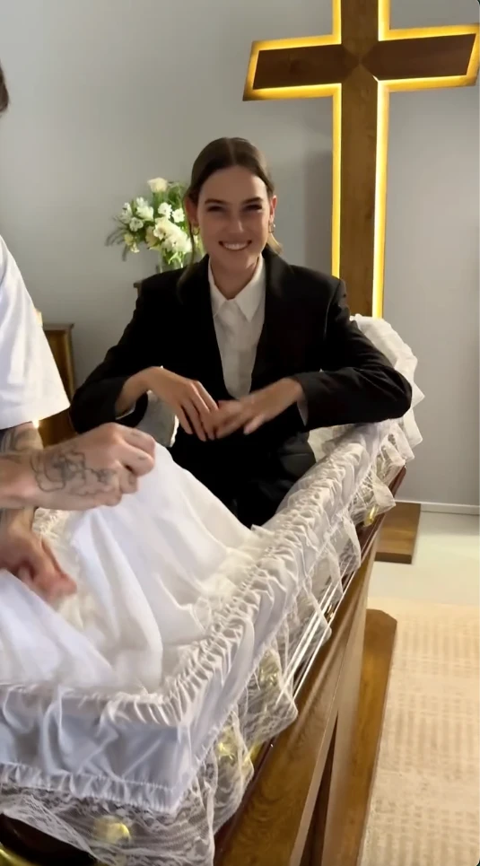 Michelle Masson hizo una parodia de su propio velorio.