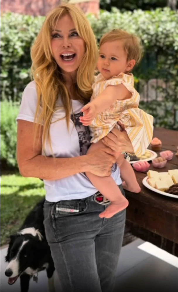La emoción de Graciela Alfano en el primer cumpleaños de su nieta Catalina