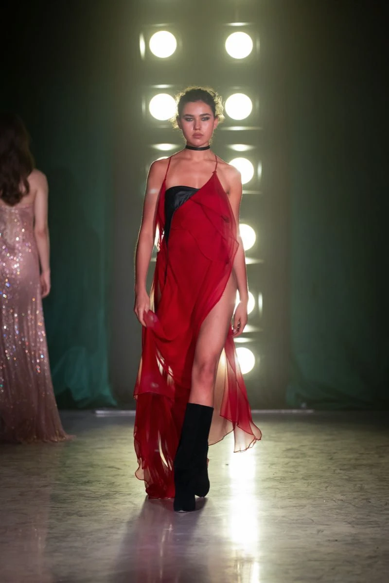 Desfile de Joti Harriague