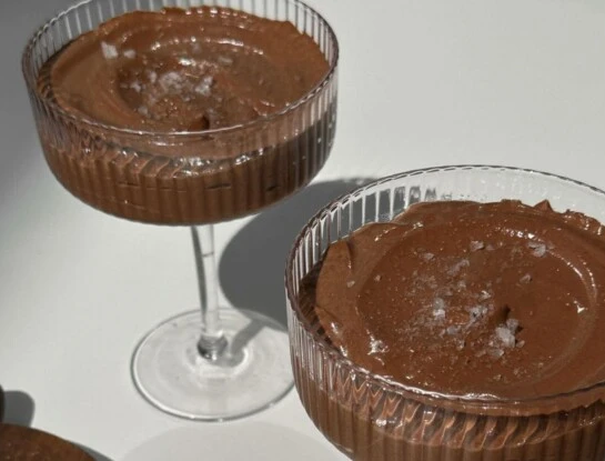 Cómo hacer mousse de chocolate con aceite de oliva: una receta simple y con un toque gourmet