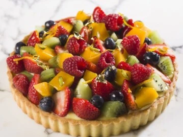 Tarta fría de yogur griego y frutas: receta fácil y sin horno