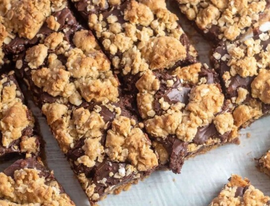 Brownie crumble: una receta con base crocante de avena