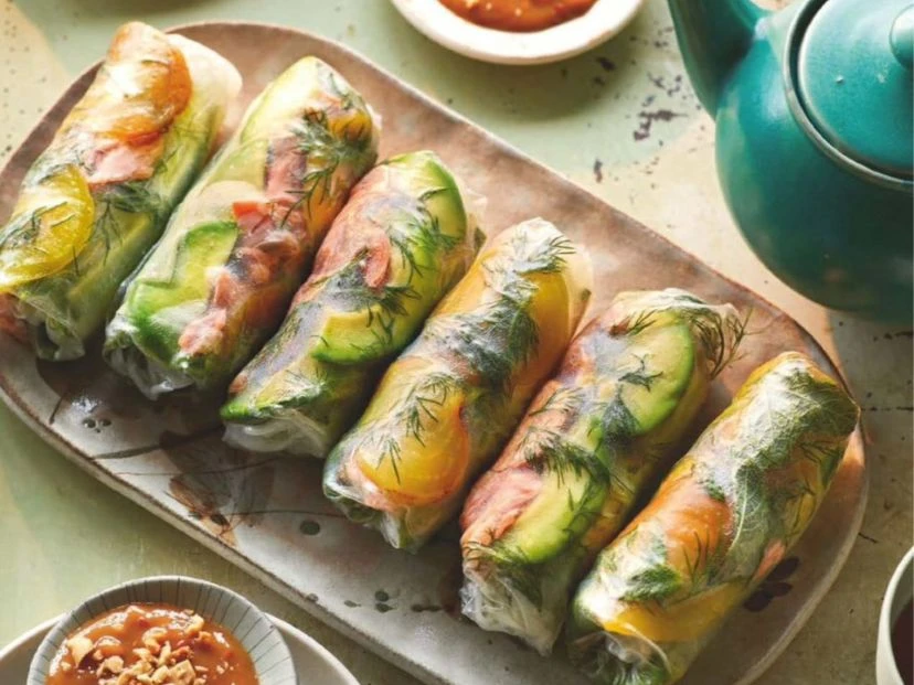 Rollitos vietnamitas de papel de arroz: una receta con pollo, palta y cilantro