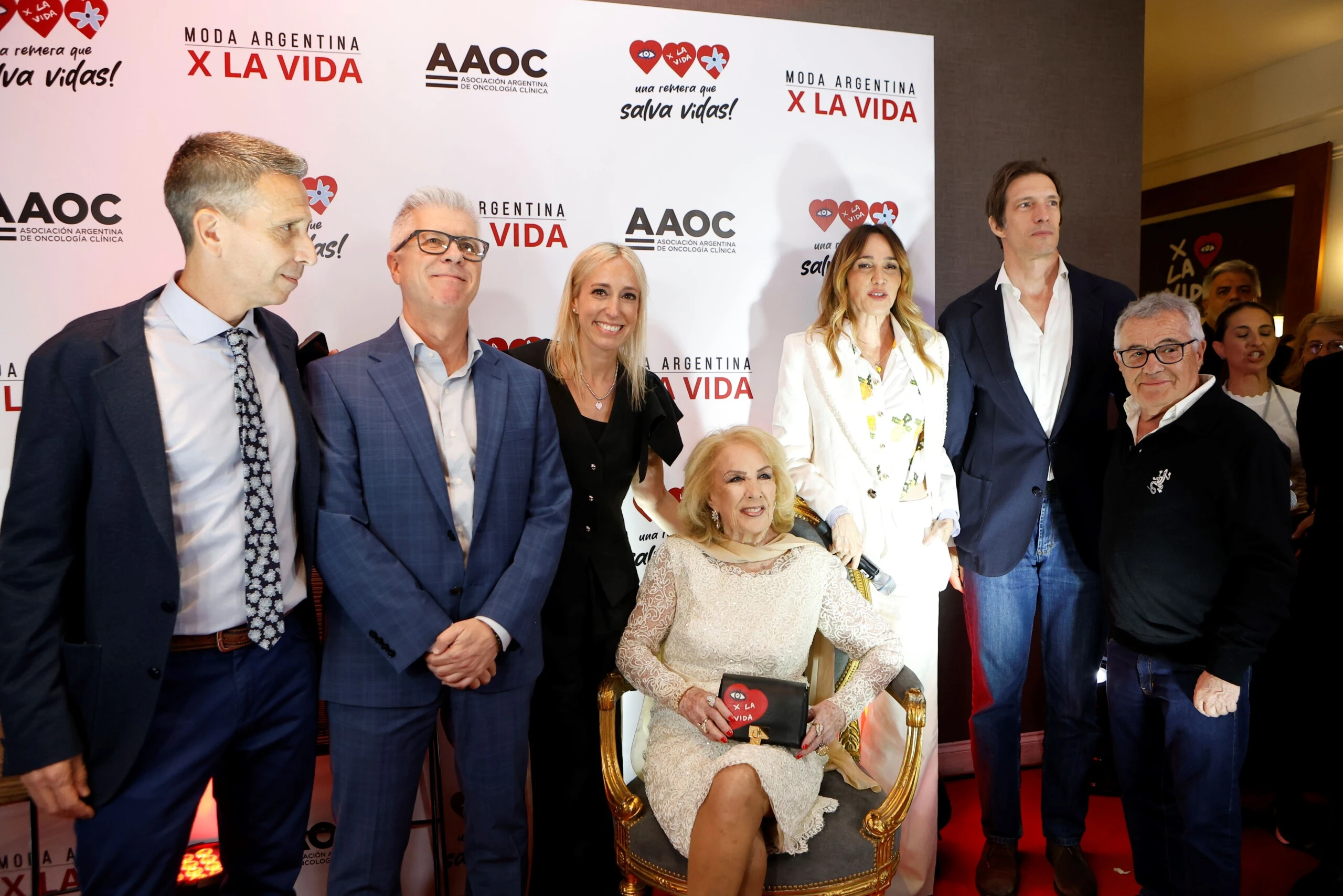 Dr. Matías Chacón, Dr. Claudio Martín, Meli Biman, Mirtha Legrand, Iván de Pineda, Vero Lozano