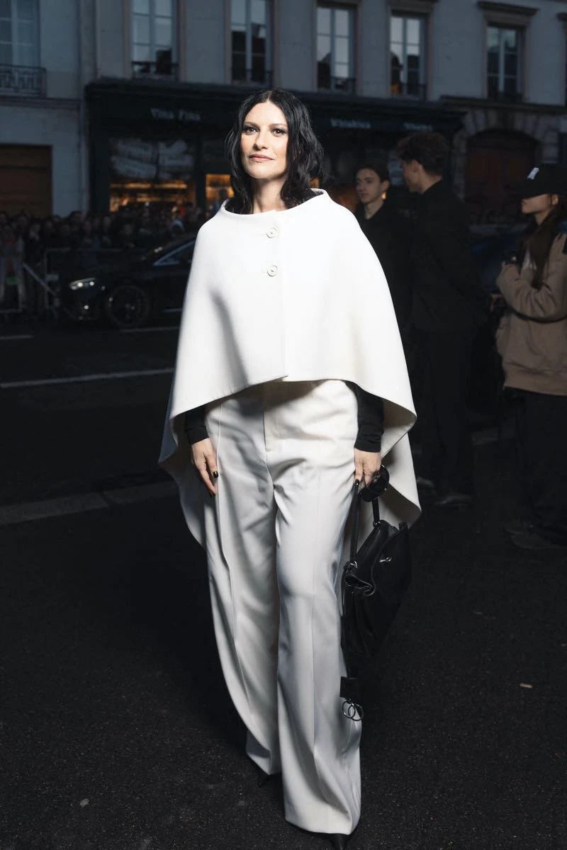 Laura Pausini en el desfile de Balenciaga