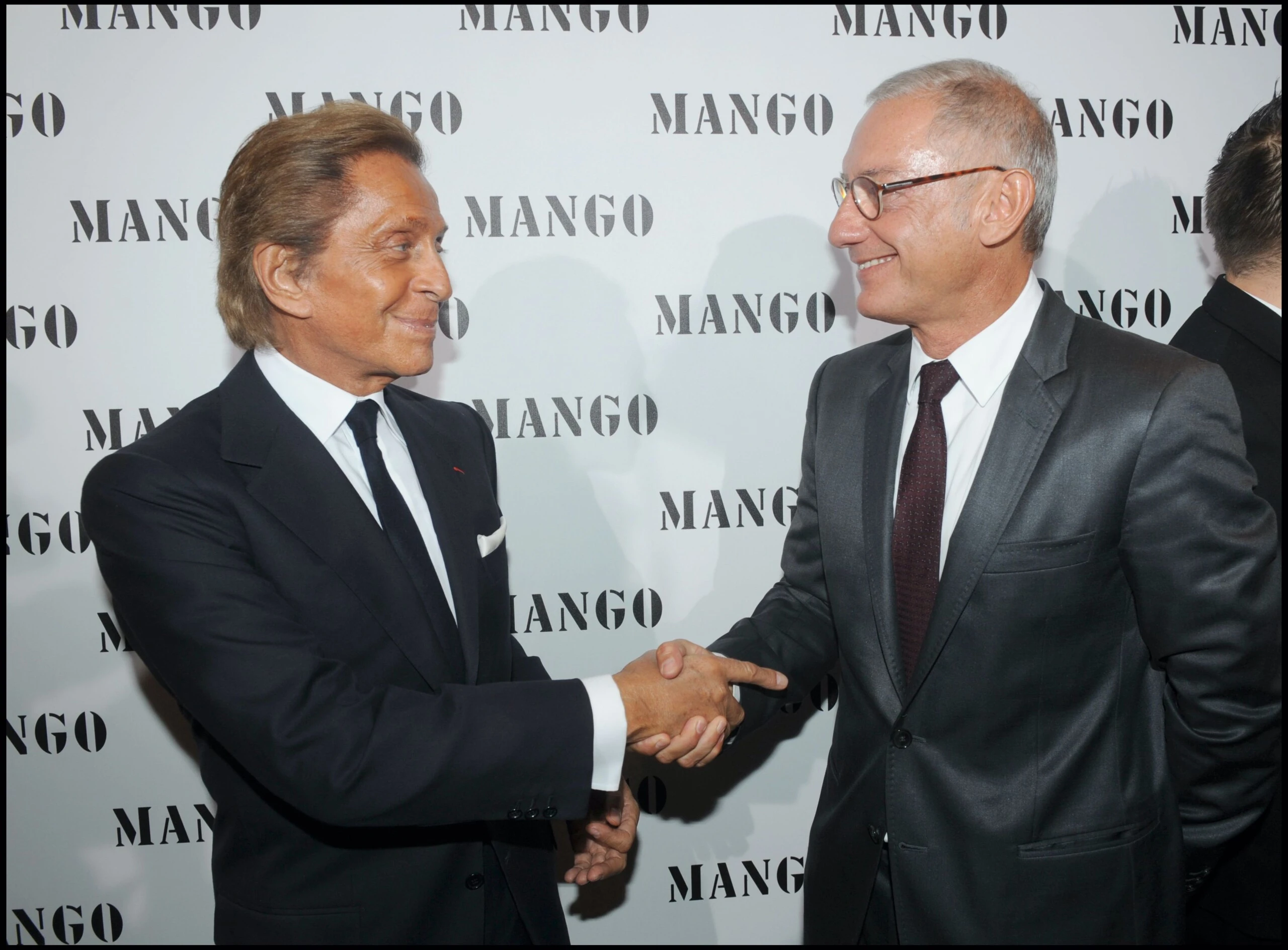 Escándalo en el imperio Mango: el hijo de Isak Andic, imputado tras el giro inesperado en la investigación por la muerte de su padre