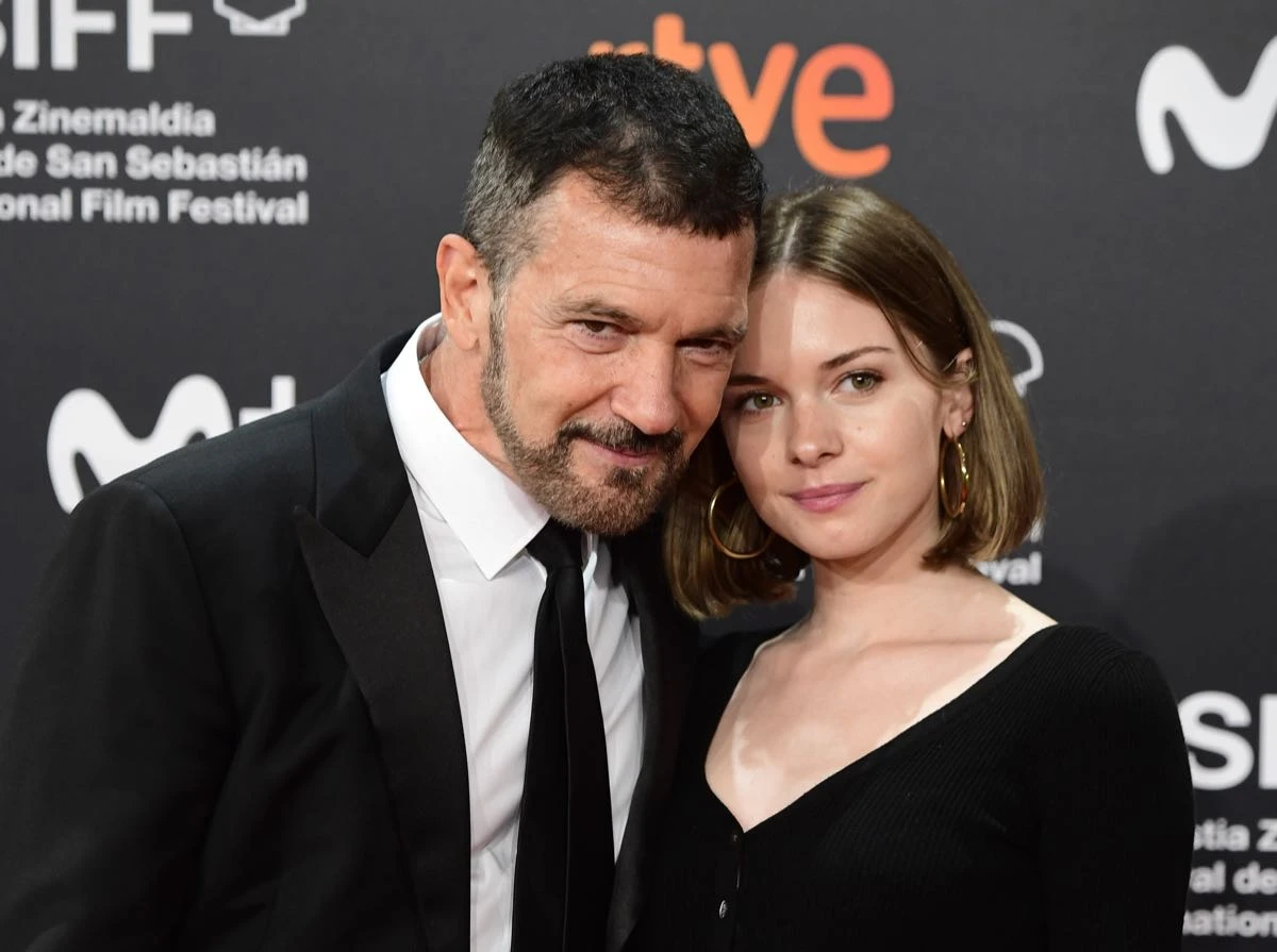 Stella junto a su papá, Antonio Banderas.