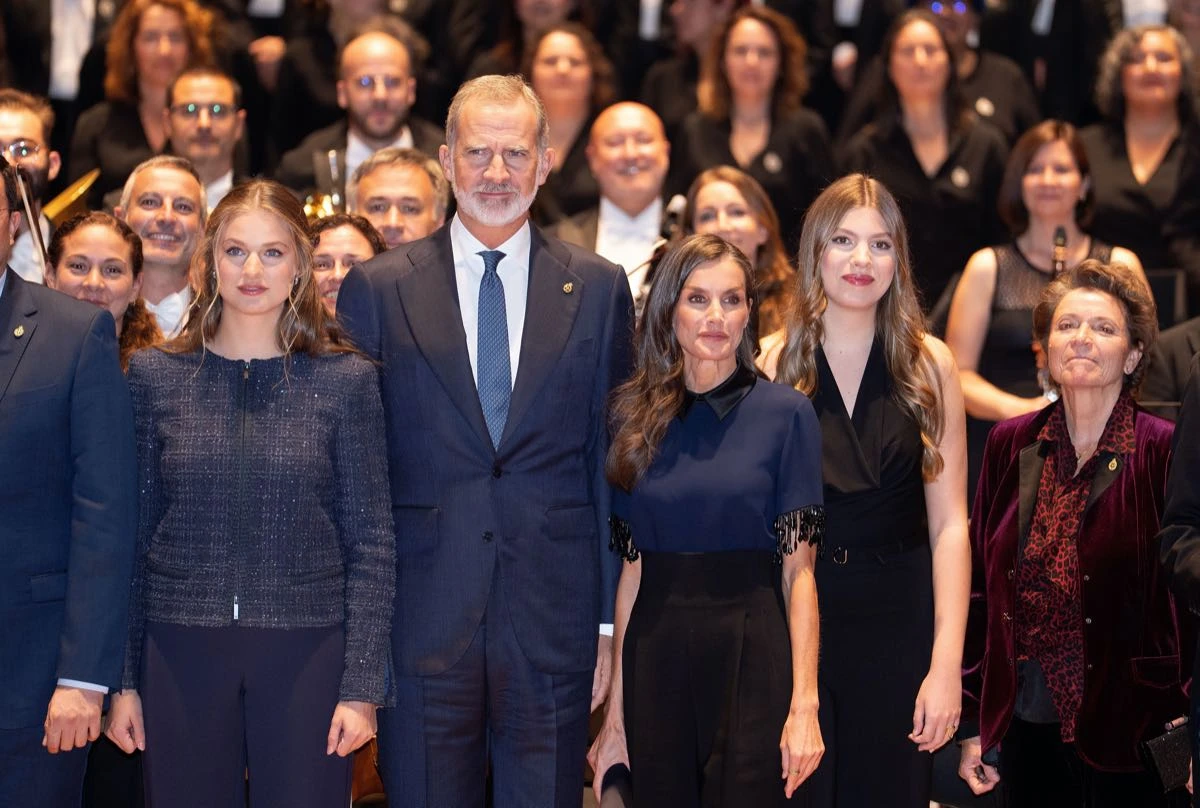 La familia real española en sintonía con sus looks.