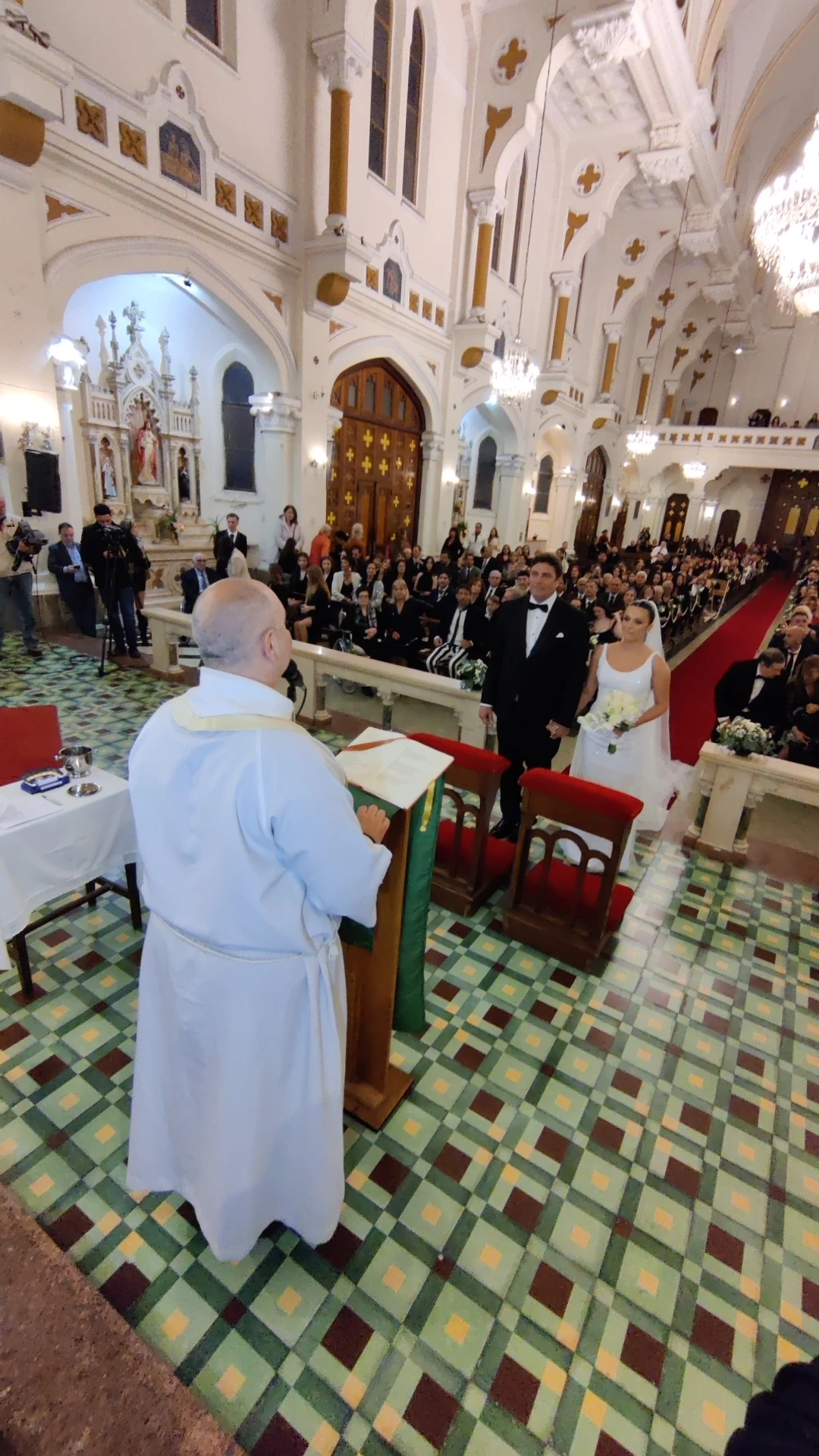 Así fue la boda religiosa de Martina Vignolo y Matías Alé en Mar del Plata. foto RS Fotos