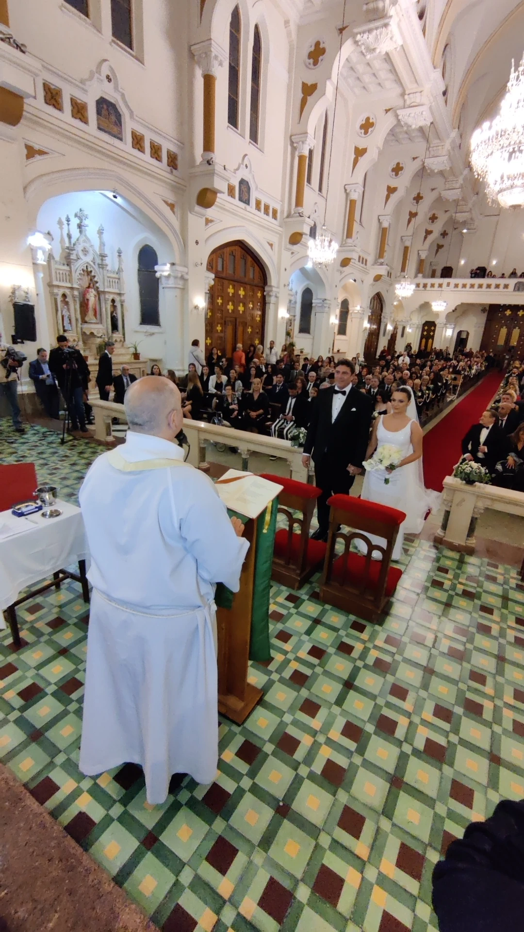 Así fue la boda religiosa de Martina Vignolo y Matías Alé en Mar del Plata. foto RS Fotos