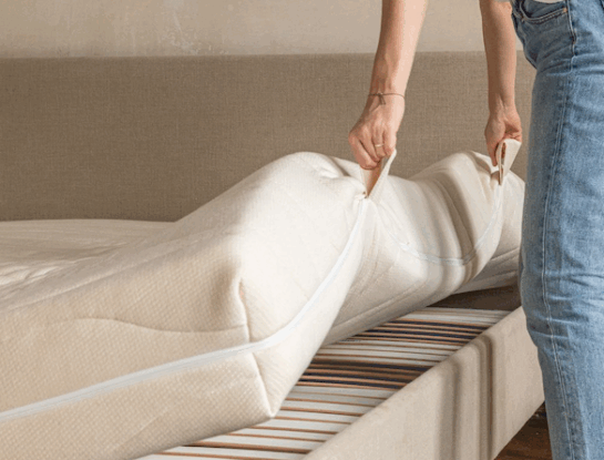 Cómo limpiar el colchón (paso a paso) y alargar su vida útil