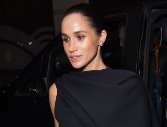 Meghan Markle cautivó con un diseño total black de Balenciaga
