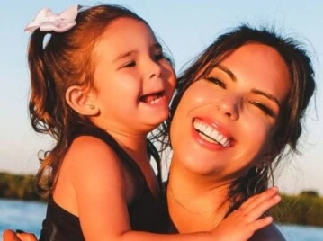 El look de Sarah Burlando para la boda de Rosario, la sobrina de Fernando Burlando