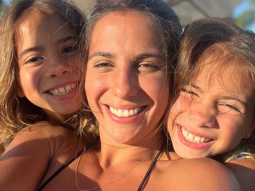 El tierno saludo de Cinthia Fernández a sus hijas por su cumpleaños número 12