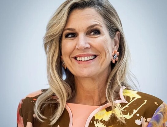 Máxima Zorreguieta apuesta al rosa y los detalles florales para su look