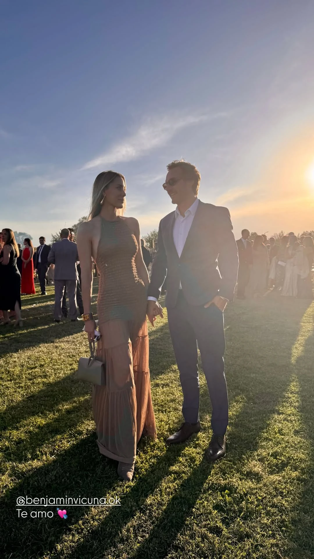 Benjamín Vicuña y su novia Anita. Fotos: IG.