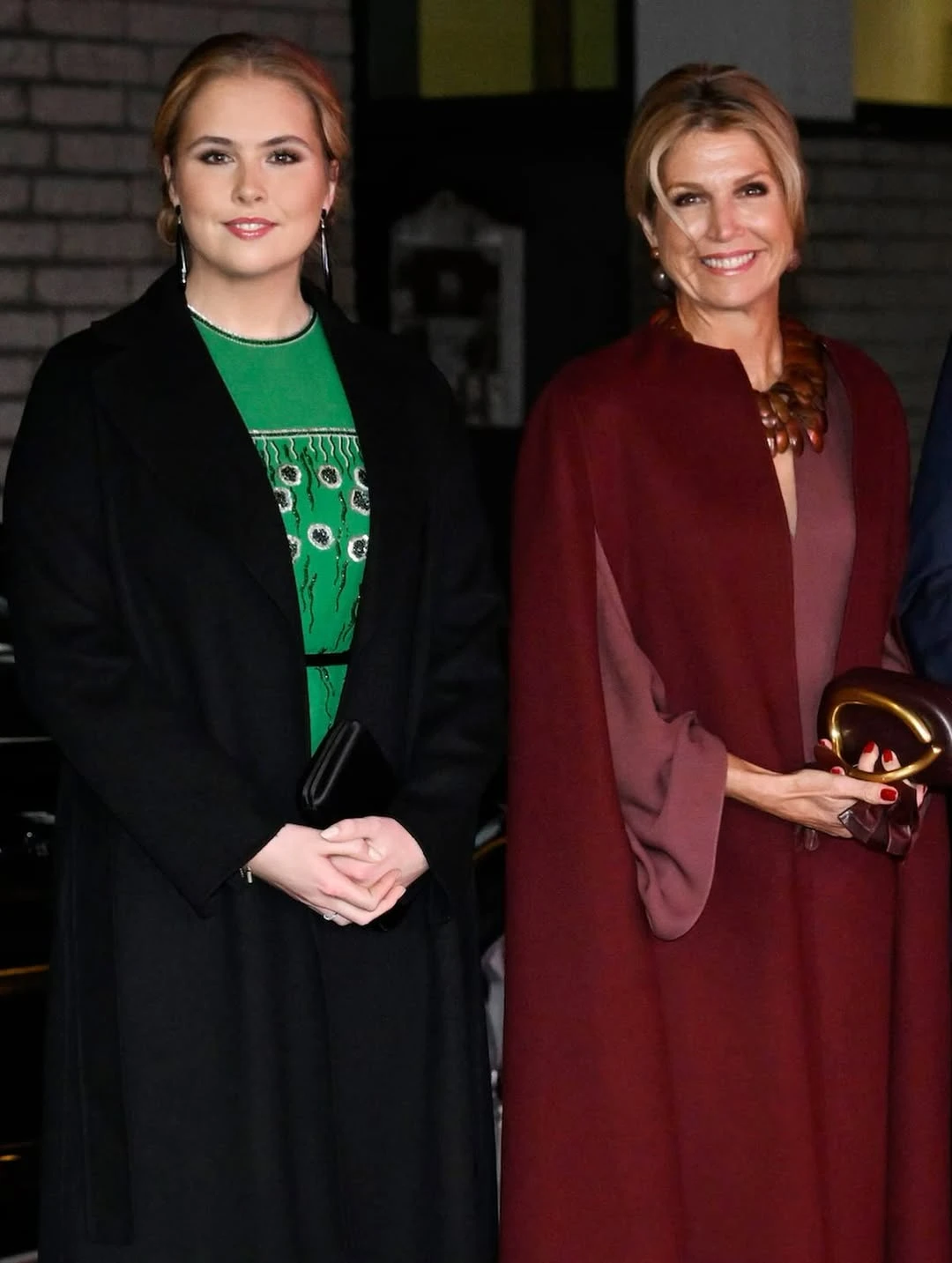 Máxima Zorreguieta junto a Amalia, dos símbolos elegantes de la realeza. Fotos: IG. 