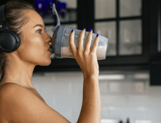 Proteína, creatina y colágeno: ¿Cómo tomar estos suplementos para potenciar tu bienestar y tu rutina?