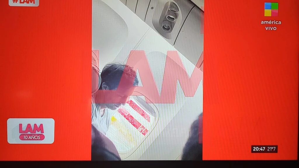 Tomás Yankelevich llegó a la Argentina y fue llevado en silla de ruedas