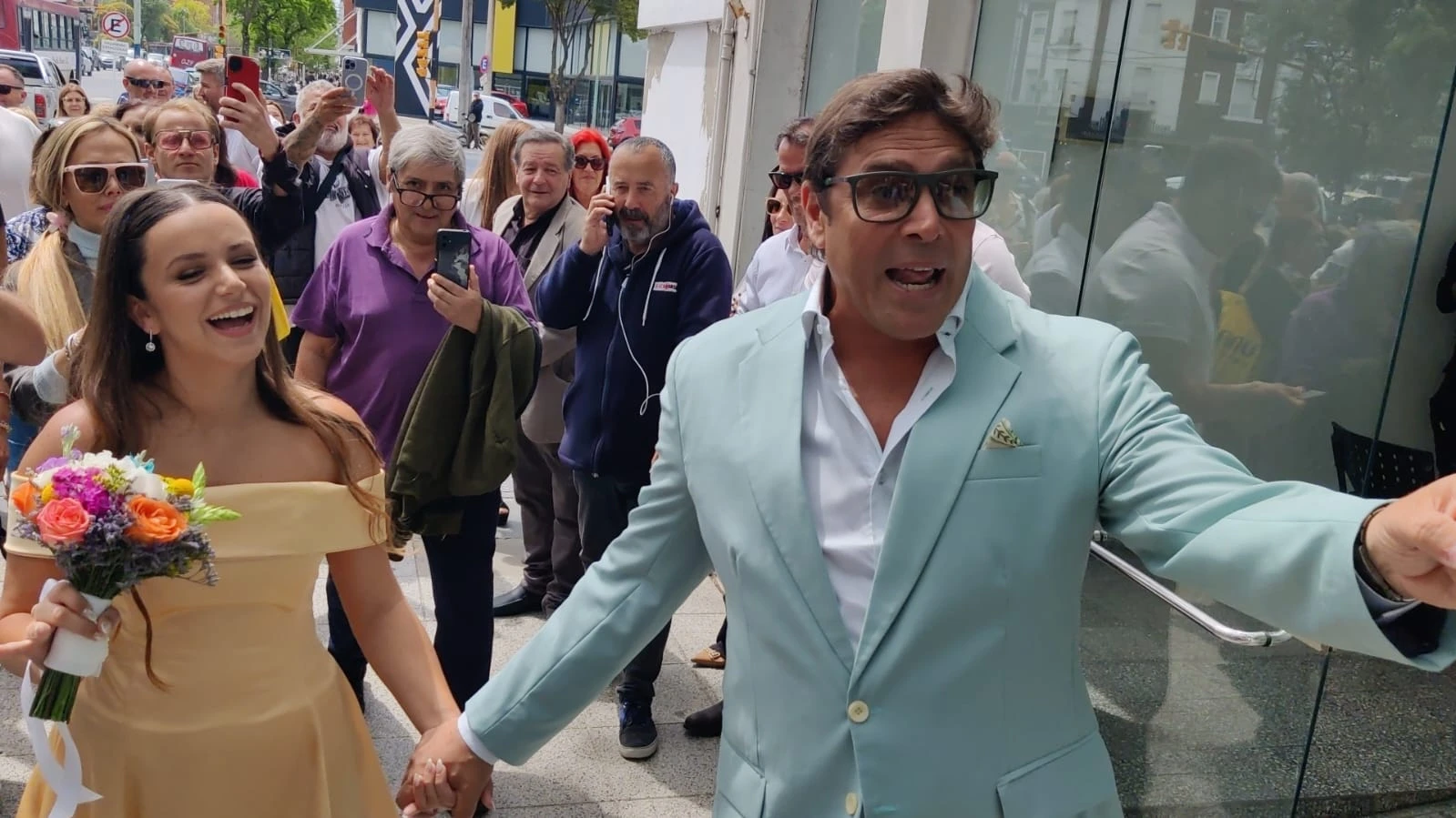 Las fotos del casamiento por civil de Matías Alé y Martina Vignolo