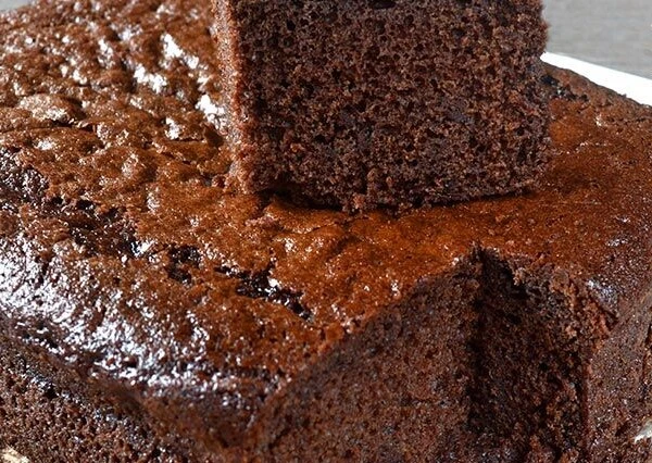 Este bizcochuelo es delicioso.