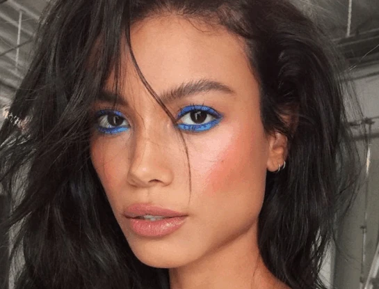 Delineador azul: el truco de maquilladora para que tus ojos marrones y verdes resalten al instante