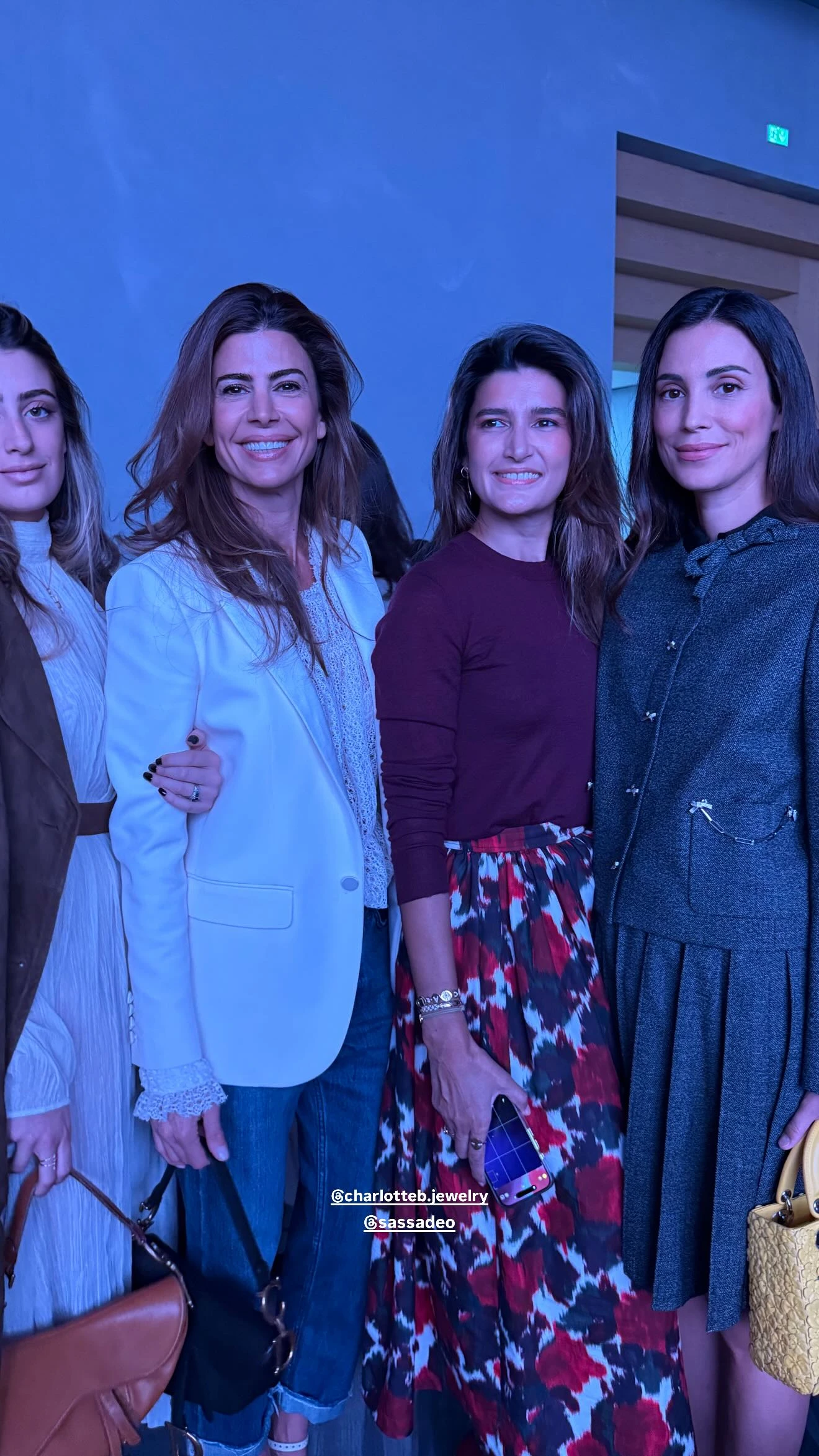 uliana Awada y Tini Barbier apostaron a los básicos de primavera en looks súper chic para ir al desfile de Dior en París